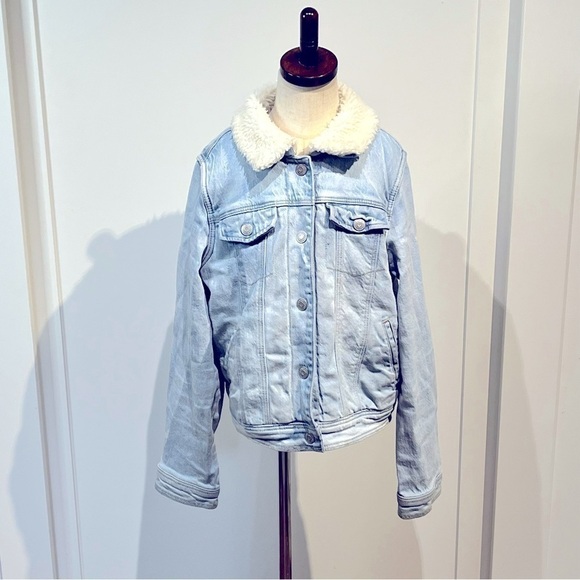 Cat & Jack Other - Cat and Jack Sherpa lined denim jacket